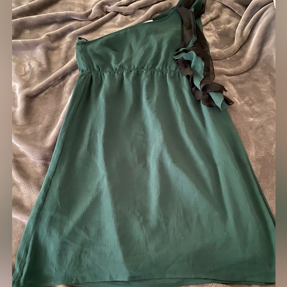 Vero Moda EUC women’s One shoulder green and black mini dress size L